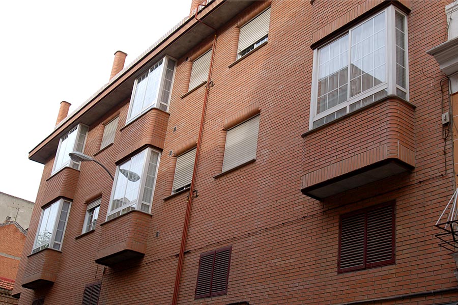 Detalle fachada Edificio Proinca Dulcinea 39